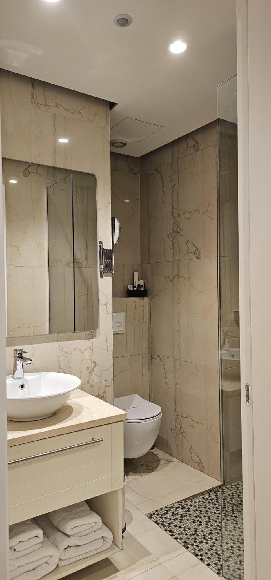Hotel Queen Selita e Vogel Екстер'єр фото