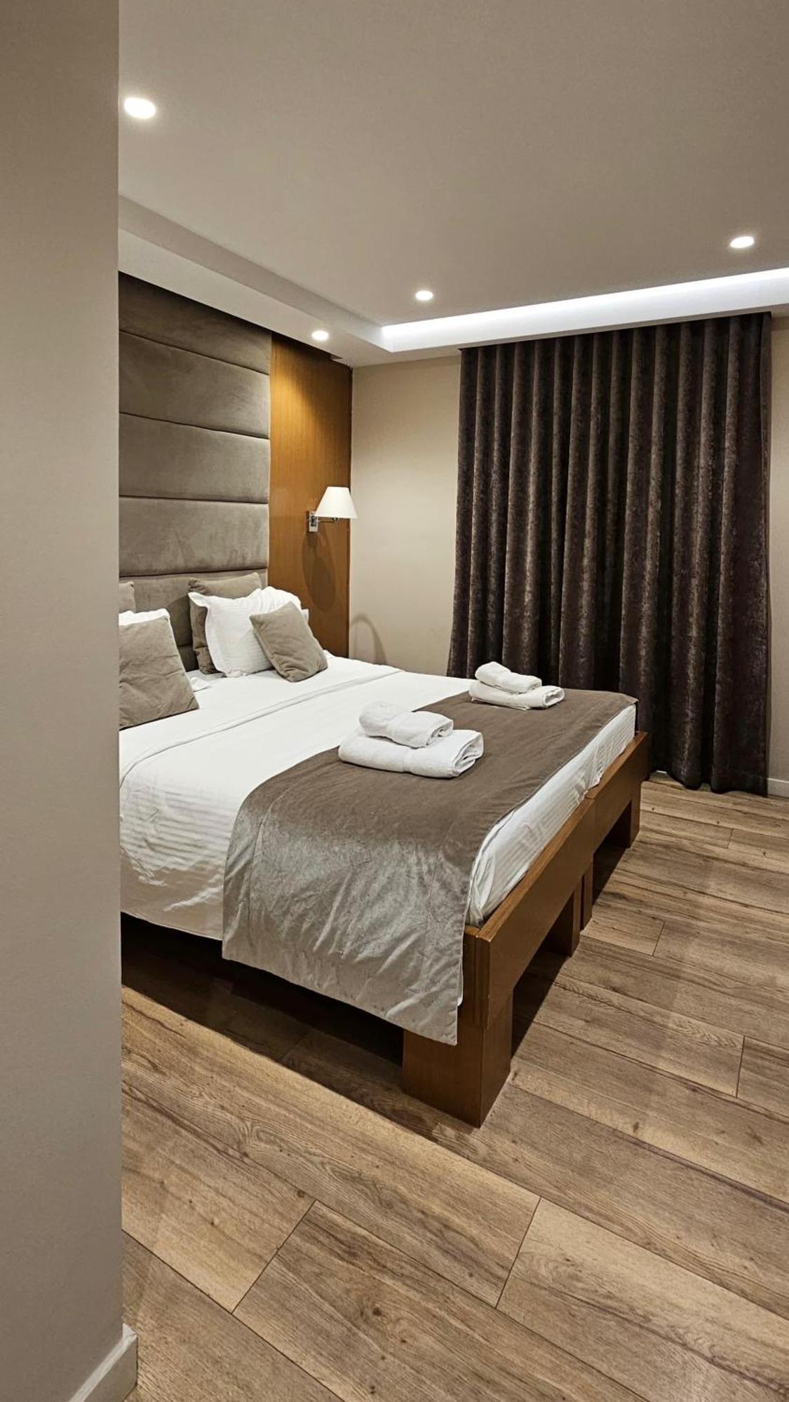 Hotel Queen Selita e Vogel Екстер'єр фото
