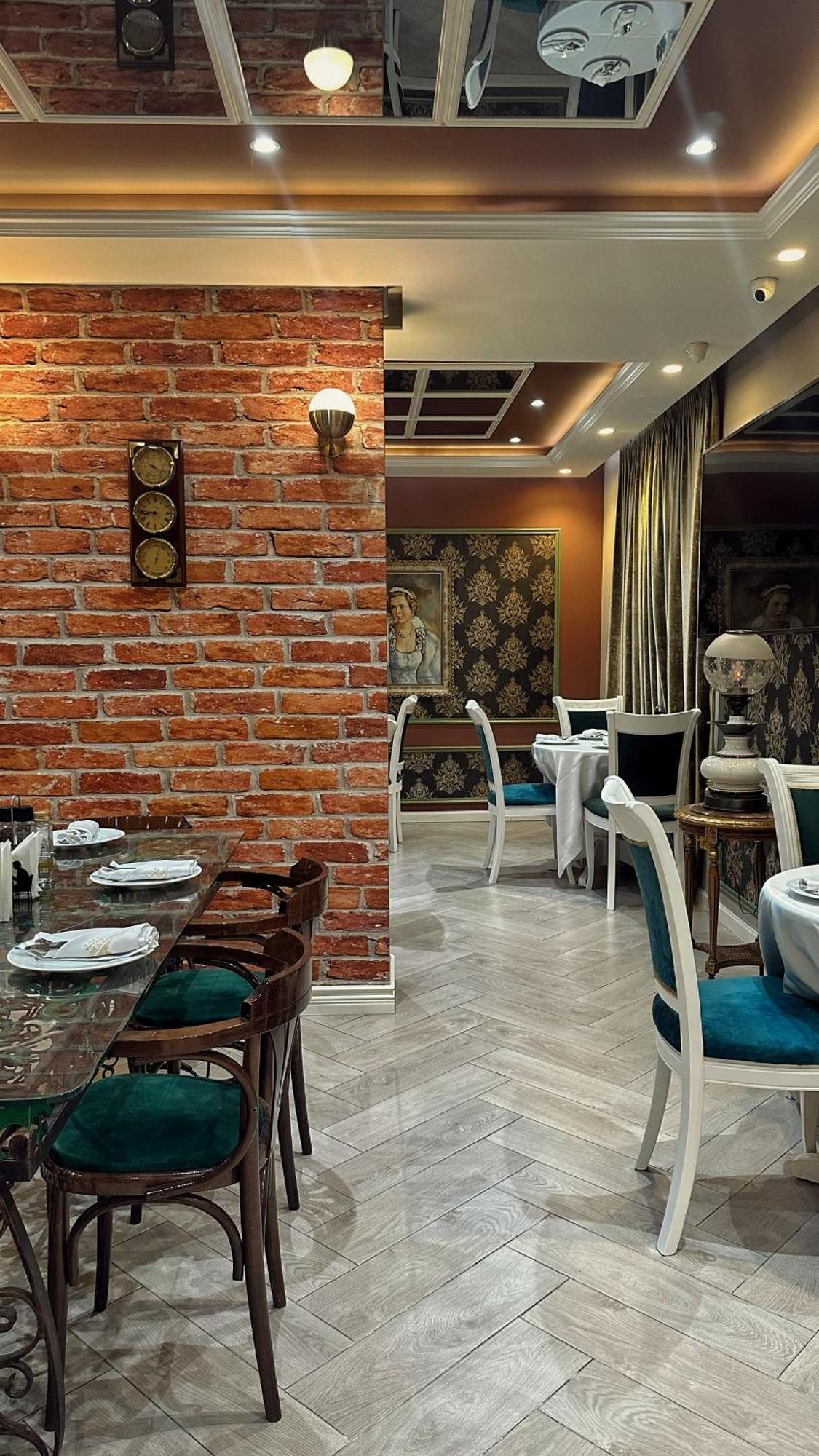 Hotel Queen Selita e Vogel Екстер'єр фото